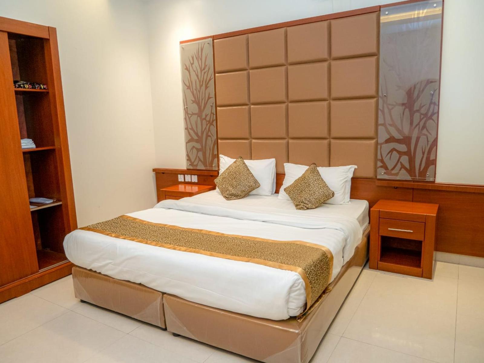 Open Hotel Riyadh Bagian luar foto